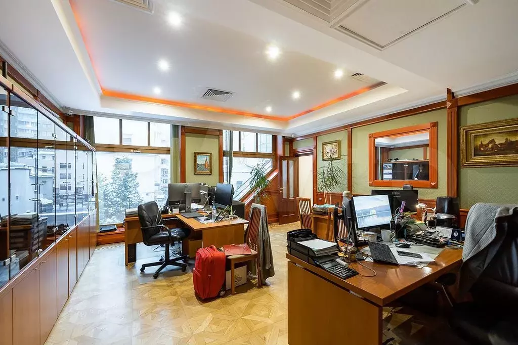 Продажа офисного помещения 300 м2 - Фото 1