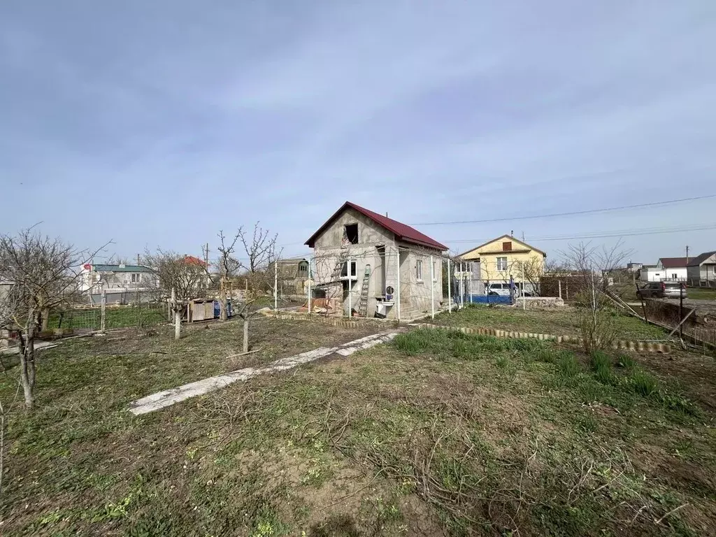 Дом в Крым, Сакский район, Суворовское с/пос, с. Великое  (81 м) - Фото 1