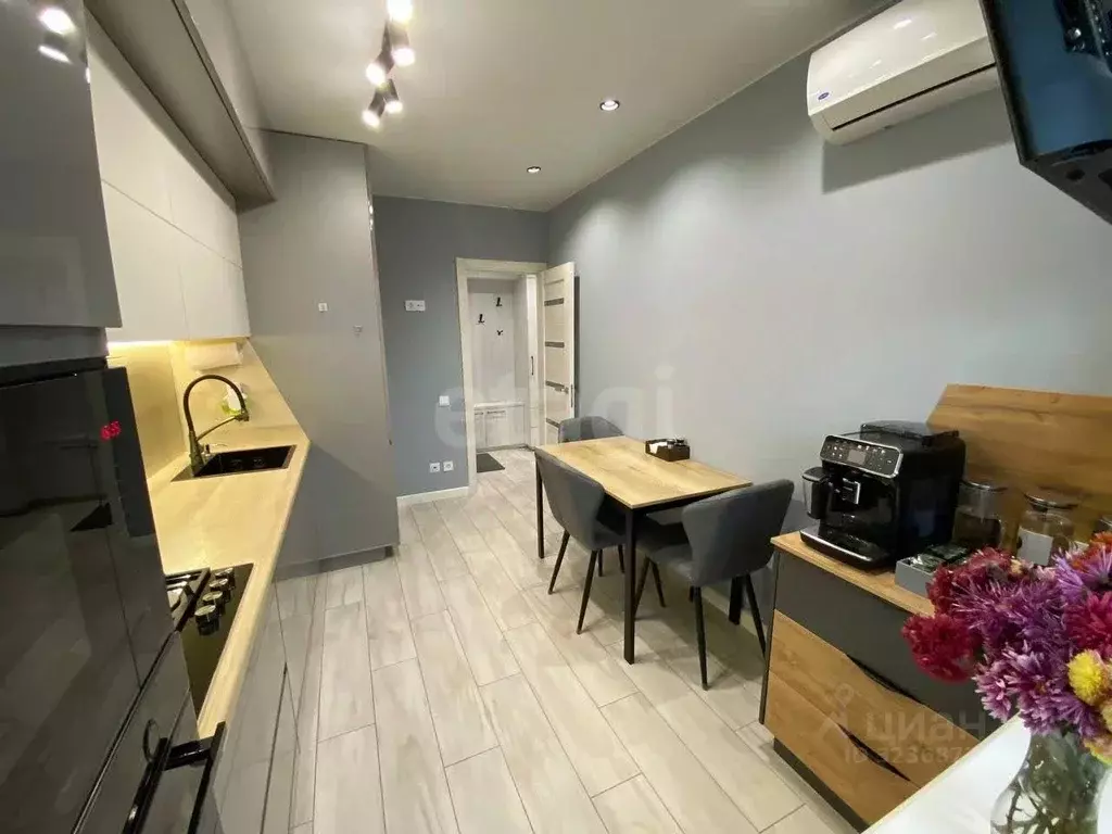 3-к кв. Крым, Симферополь ул. Куйбышева (63.4 м) - Фото 2