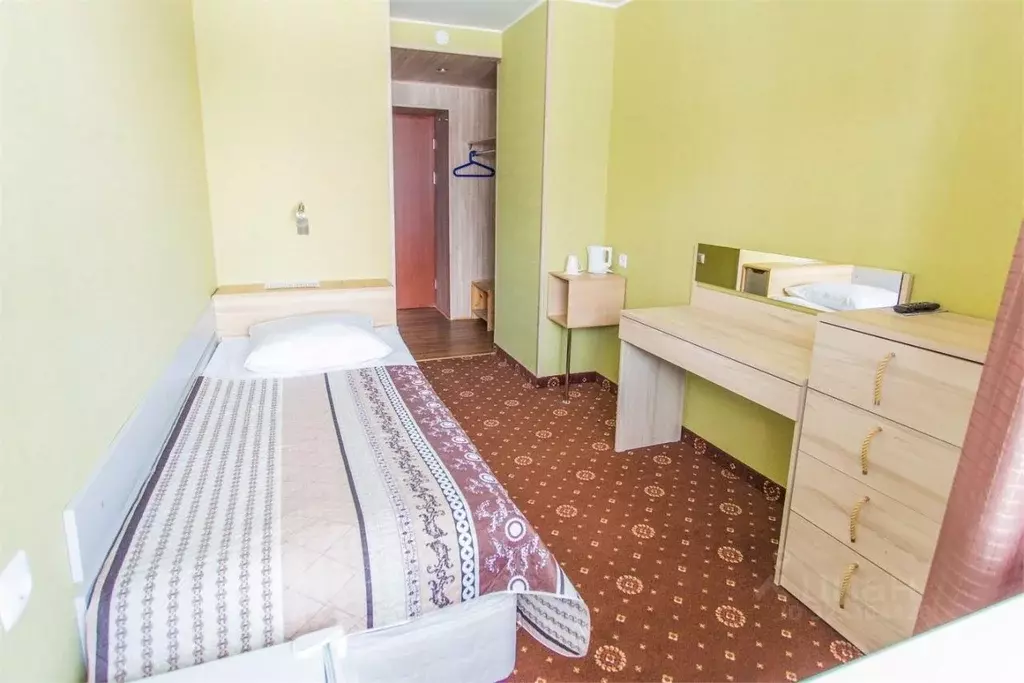 Комната Мурманская область, Кировск Ленинградская ул., 25 (1.0 м) - Фото 1