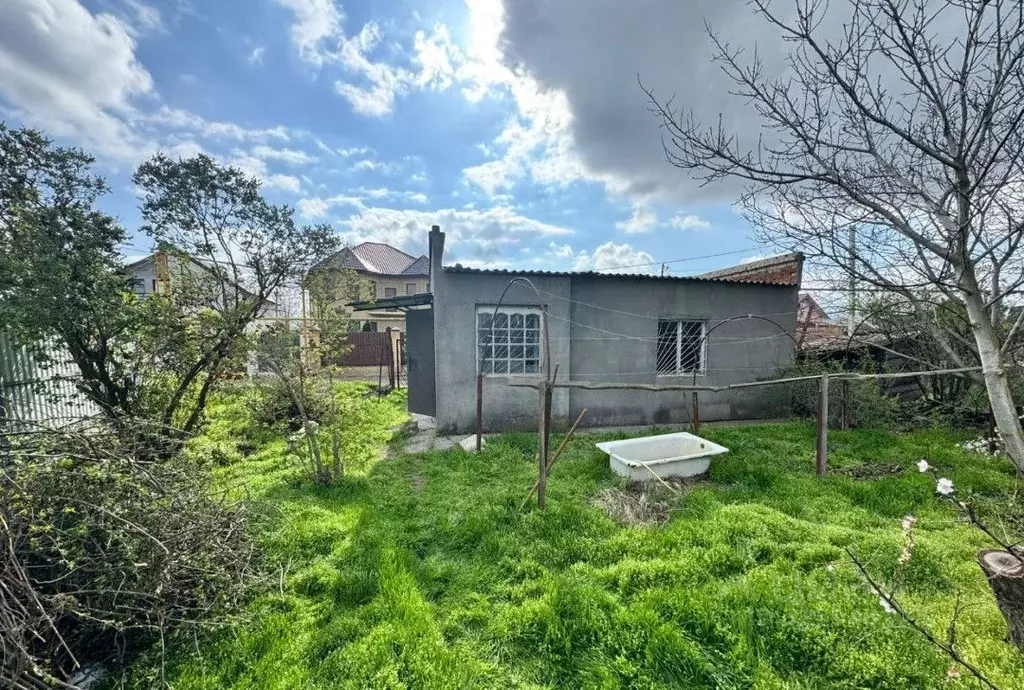 Дом в Астраханская область, Астрахань пер. 1-й Химиков (31 м) - Фото 1