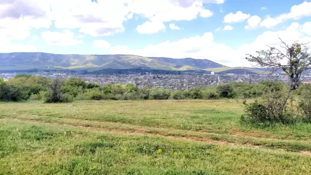 Участок в Крым, Кировский район, Старый Крым городское поселение ул. ... - Фото 1