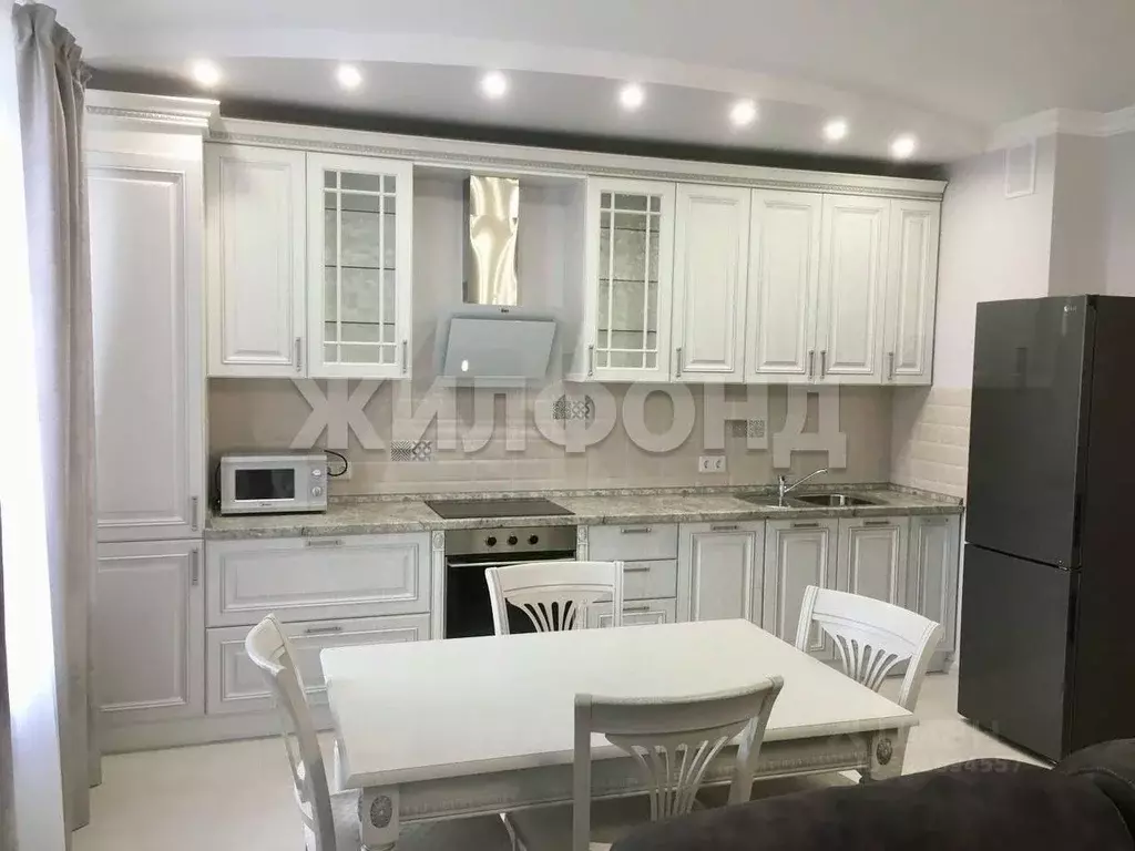 3-к кв. Новосибирская область, Новосибирск ул. 1905 года, 73 (85.0 м) - Фото 0