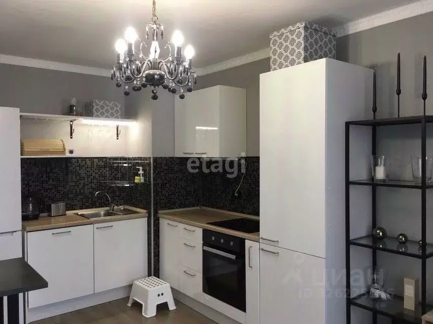 2-к кв. Тюменская область, Тюмень Кремлевская ул., 87 (66.1 м) - Фото 2