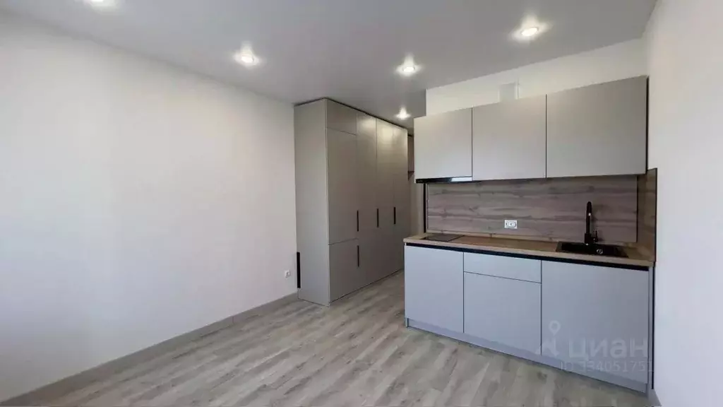 Студия Иркутская область, Иркутск ул. Варламова, 104/1 (23.9 м) - Фото 1