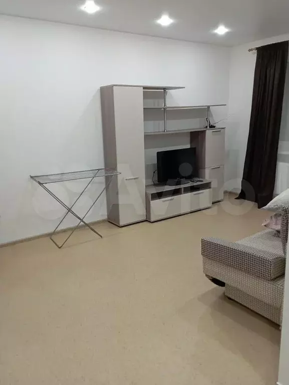 1-к. квартира, 40 м, 2/11 эт. - Фото 0