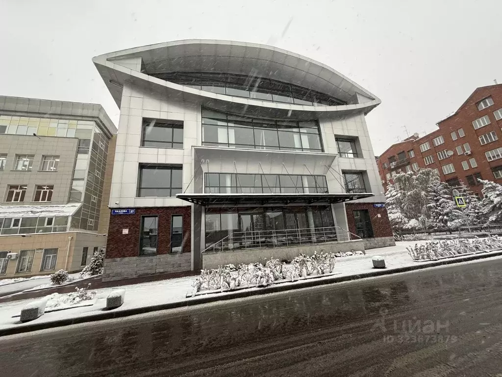 Помещение свободного назначения в Омская область, Омск ул. Чкалова, 27 ... - Фото 0