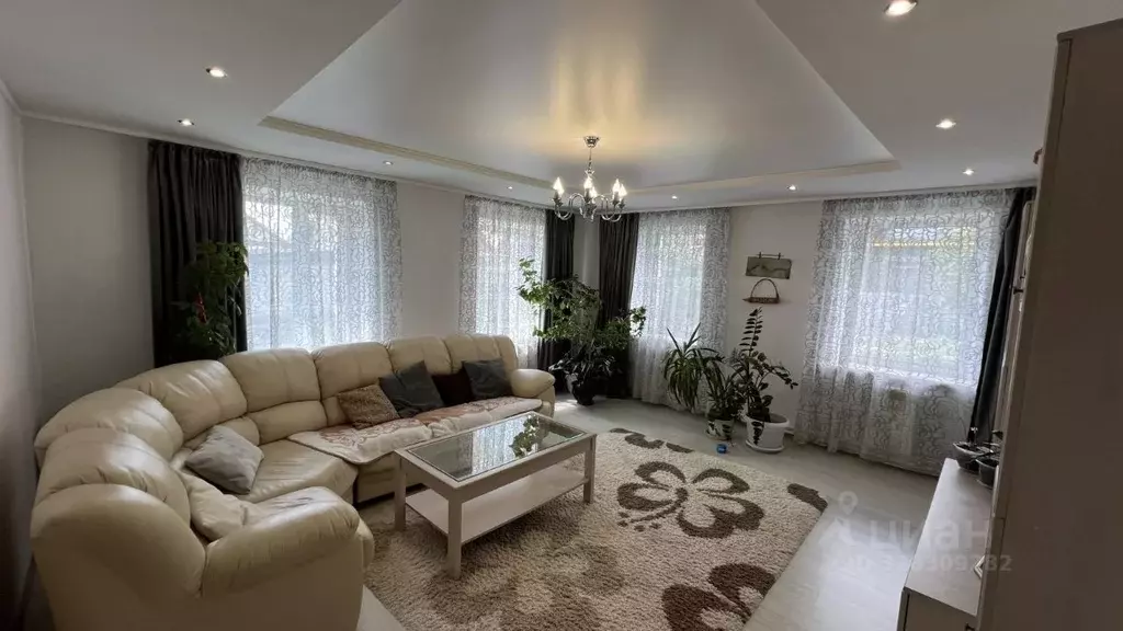 Дом в Алтайский край, Барнаул Локомотивный проезд, 47 (85 м) - Фото 1