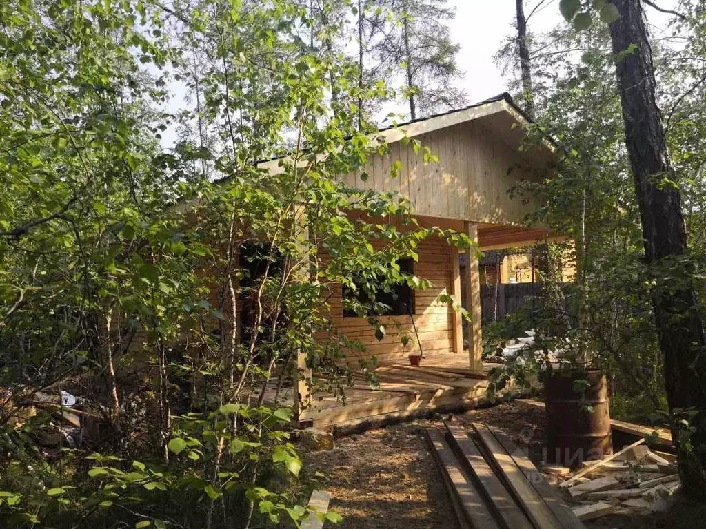 Дом в Саха (Якутия), Якутск ул. Кэскил (36 м) - Фото 1