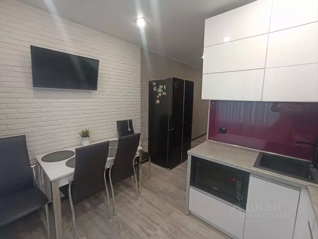 2-к кв. Ленинградская область, Луга просп. Володарского, 40 (54.0 м) - Фото 1