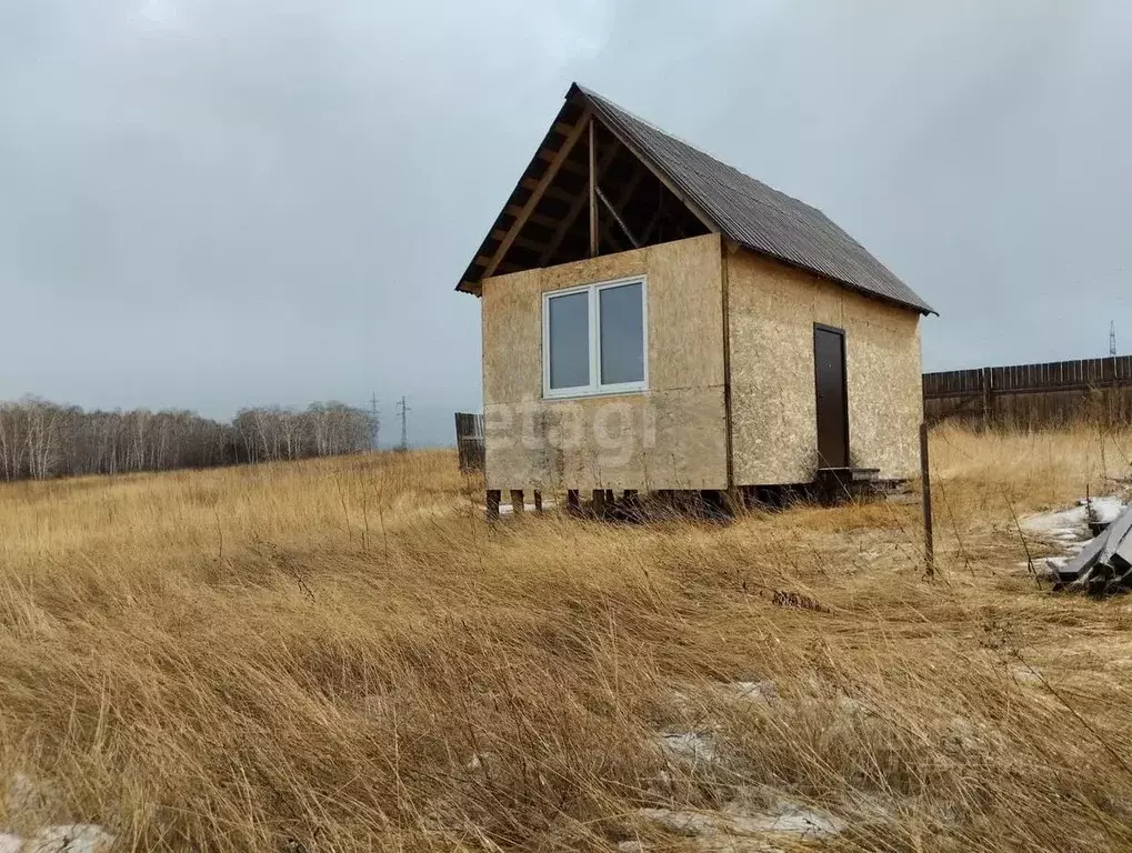 Дом в Красноярский край, Березовка пгт ул. Кирова, 7/58Б (20 м) - Фото 0