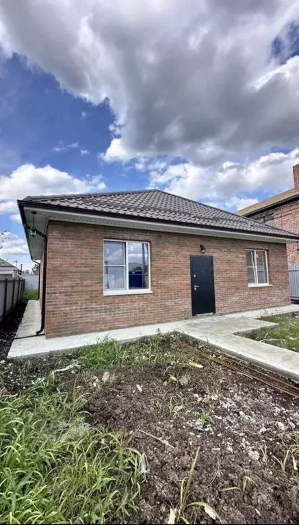 Дом в Краснодарский край, Динской район, Южно-Кубанское с/пос, пос. ... - Фото 1