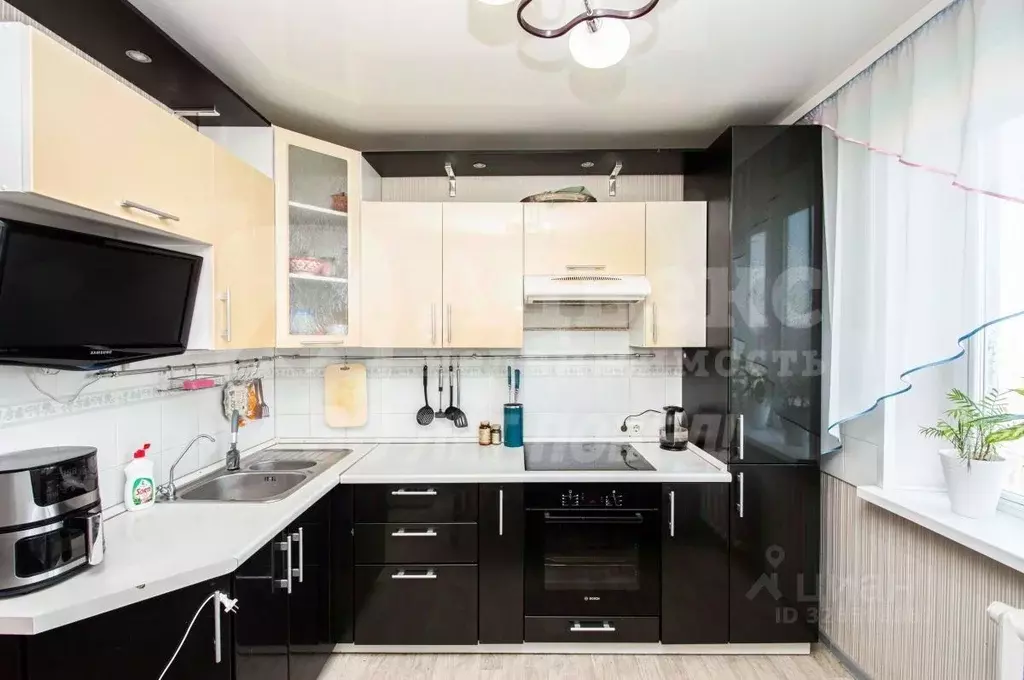 2-к кв. Тюменская область, Тюмень ул. 30 лет Победы, 58 (50.2 м) - Фото 2