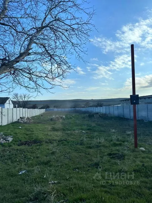 Участок в Крым, Ленинский район, с. Октябрьское ул. Садовая, 71 (13.0 ... - Фото 0