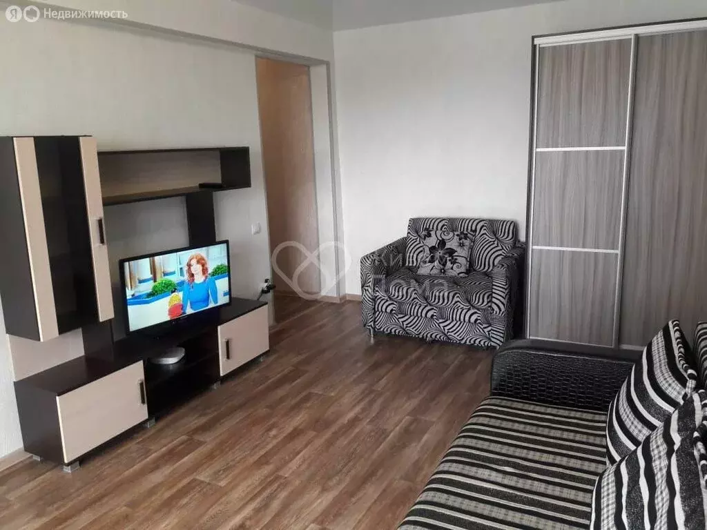 3-комнатная квартира: Волгоград, улица Маршала Ерёменко, 114 (50 м) - Фото 0