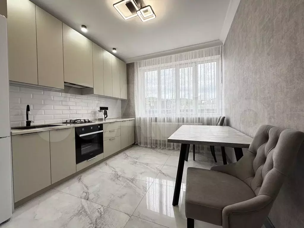 1-к. квартира, 50 м, 3/10 эт. - Фото 0