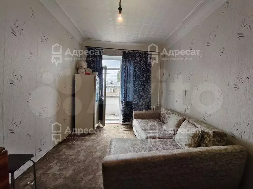 Комната 16 м в 3-к., 4/4 эт. - Фото 1