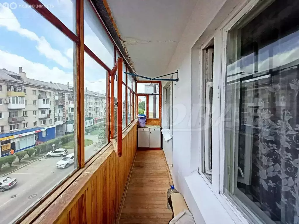 2-комнатная квартира: Тюмень, улица Энергетиков, 53 (48 м) - Фото 0