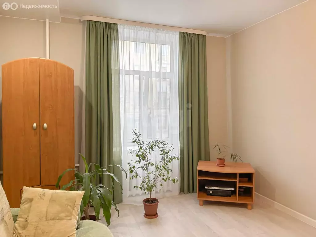 3-комнатная квартира: Псков, Октябрьский проспект, 19 (88.9 м) - Фото 1