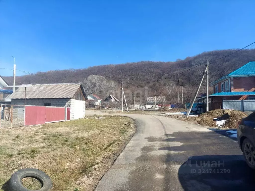 Участок в Адыгея, Майкопский район, пос. Тульский ул. ... - Фото 1