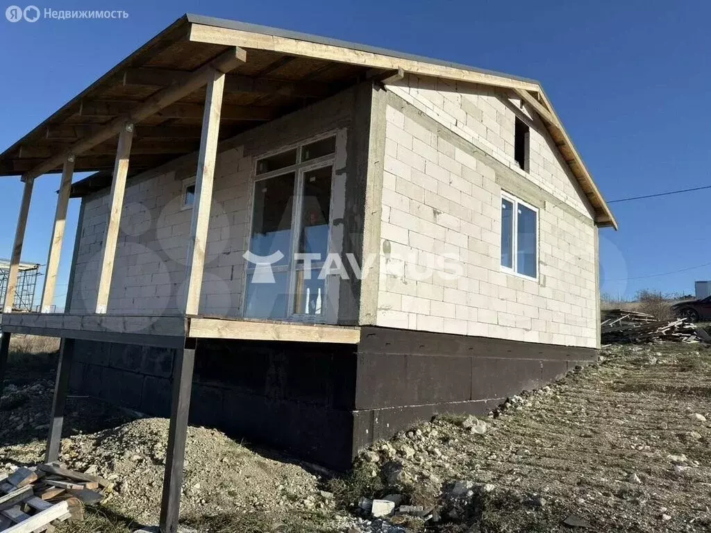 Дом в Симферопольский район, Перовское сельское поселение, село ... - Фото 1