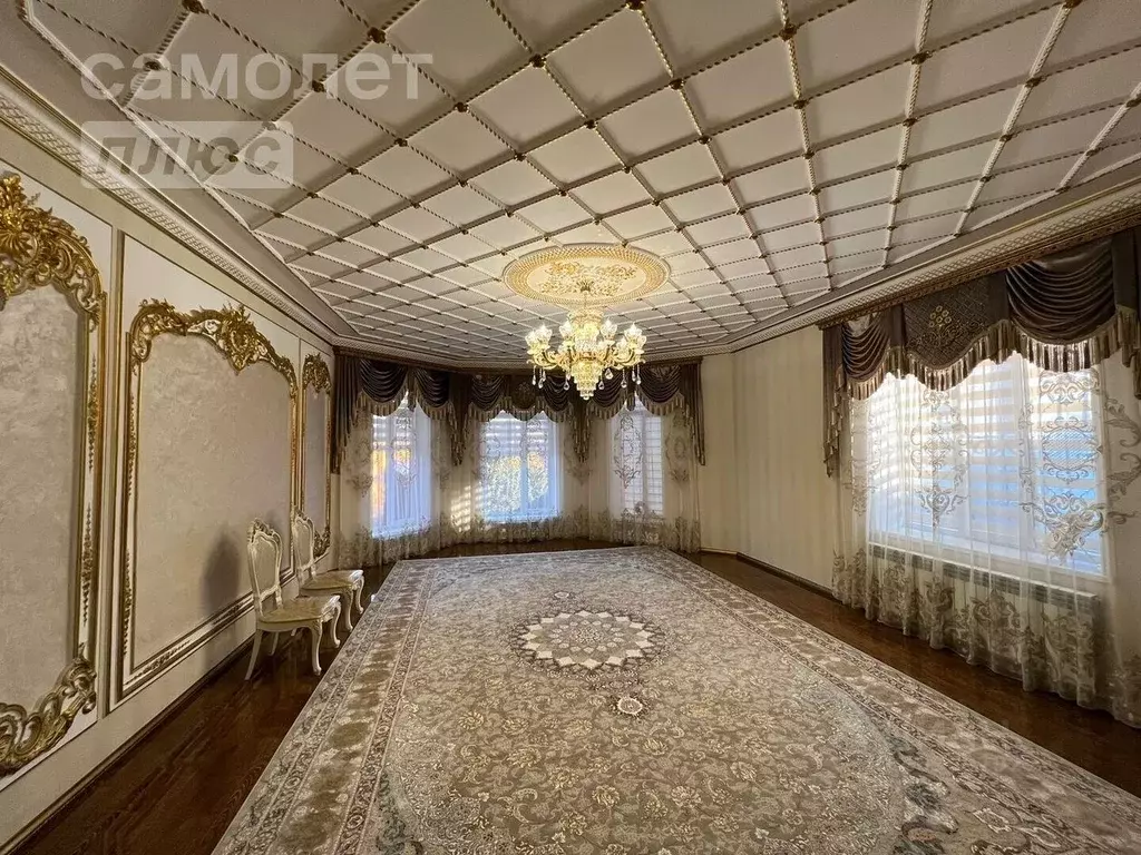 Дом в Чеченская республика, Гудермес пер. Хатаева (500 м) - Фото 1