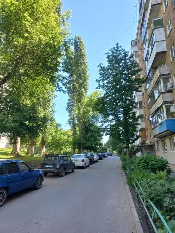 3-к кв. Саратовская область, Саратов ул. Имени В.М. Азина, 21 (58.0 м) - Фото 1