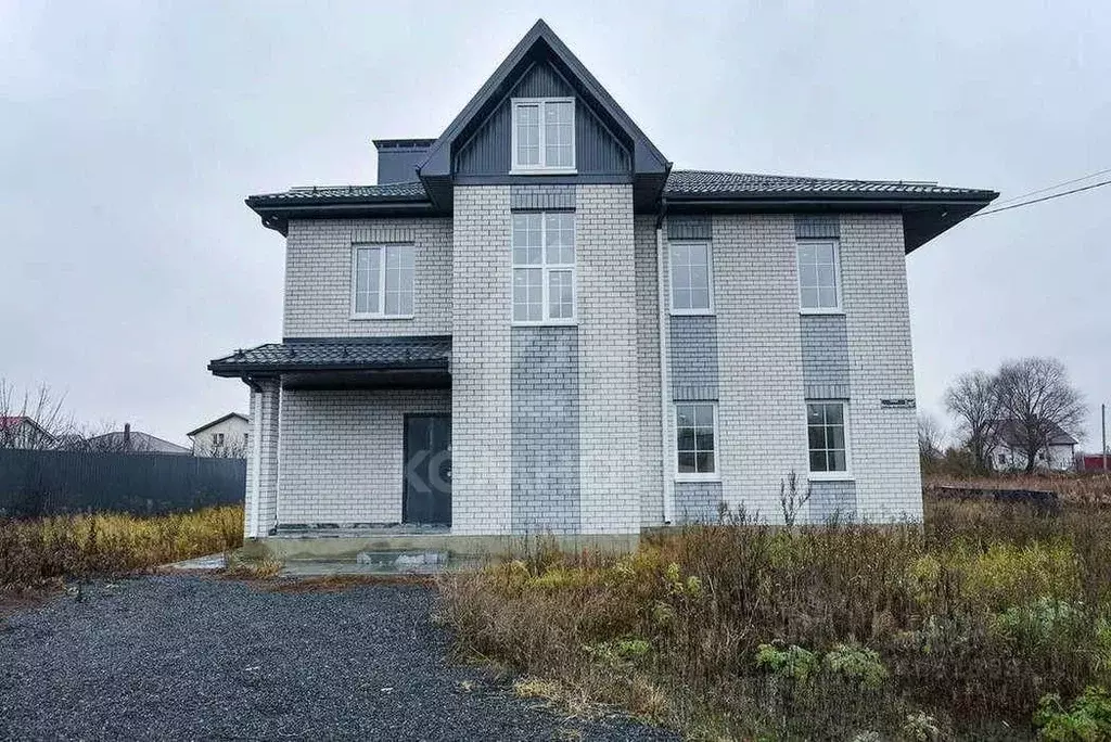 Дом в Воронежская область, с. Новая Усмань ул. Коммунарская, 243 (243 ... - Фото 1