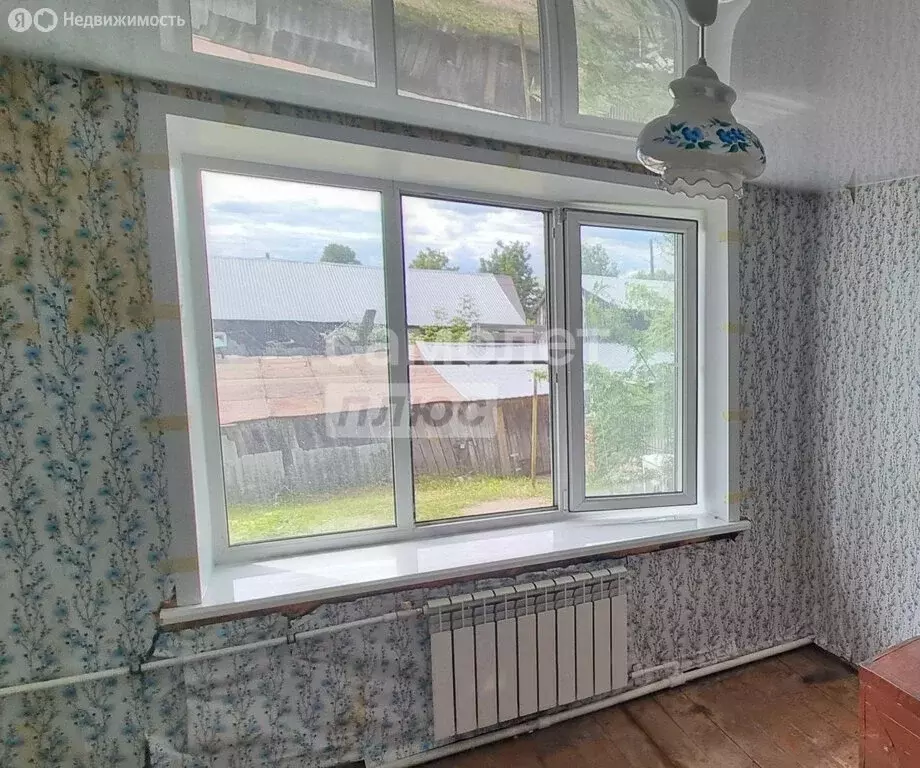 3-комнатная квартира: посёлок городского типа Красногорский, улица ... - Фото 0