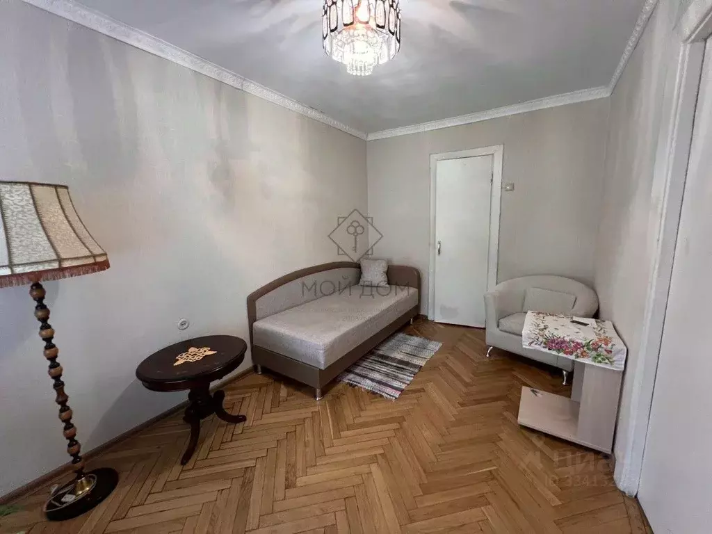 Комната Москва 15-я Парковая ул., 42К3 (14.0 м) - Фото 1