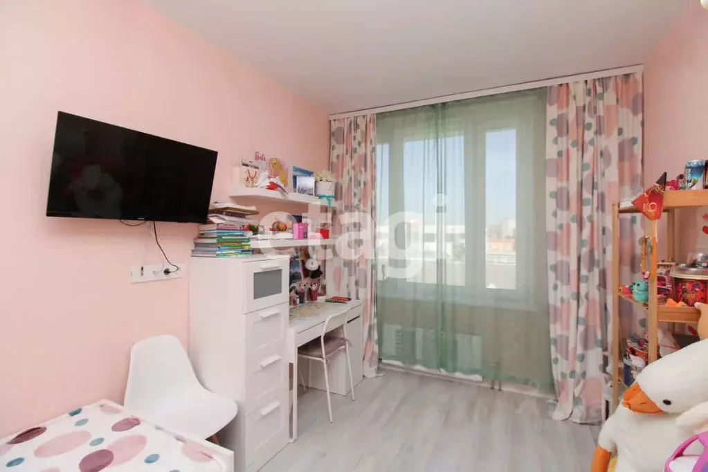 3-к кв. Красноярский край, Красноярск ул. 78-й Добровольческой ... - Фото 1