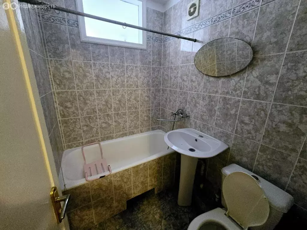 2-комнатная квартира: Сочи, улица Конституции СССР, 10 (48 м) - Фото 1