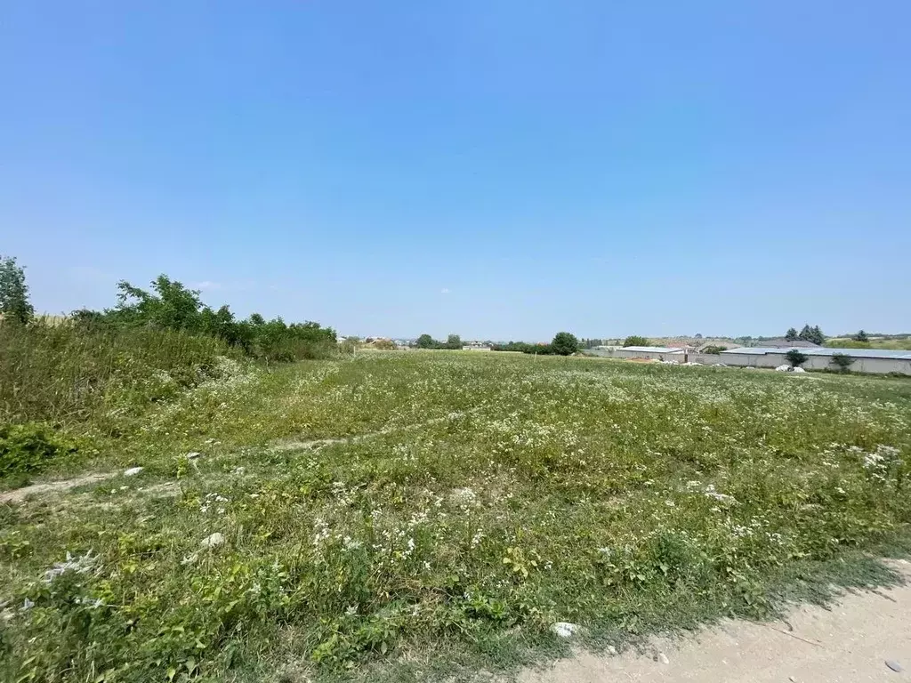 Участок в Кабардино-Балкария, Нальчик Вольный Аул кп, ул. Мазлоева ... - Фото 1