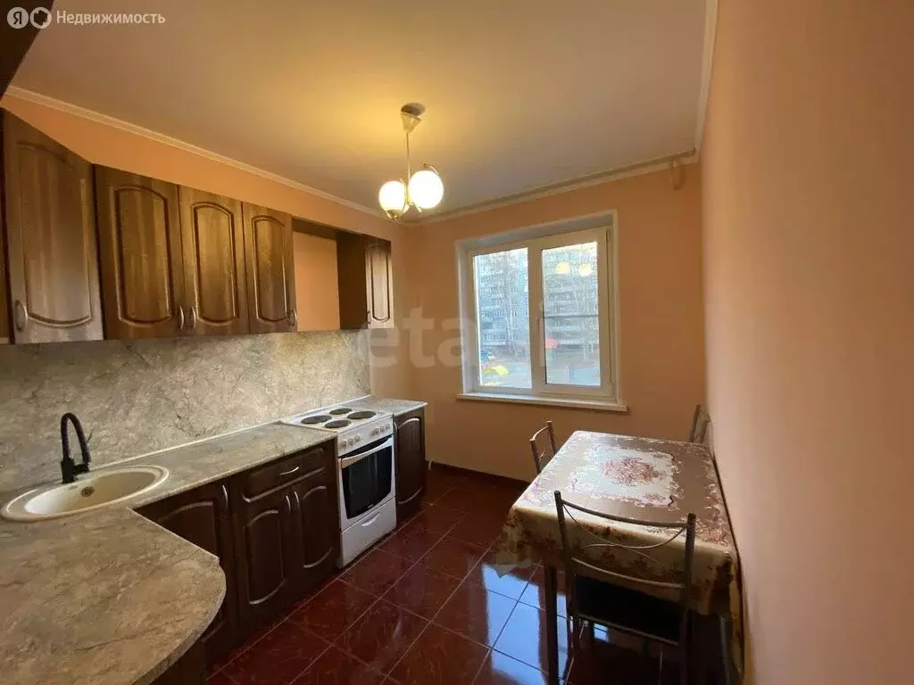 3-комнатная квартира: Челябинск, улица Чайковского, 70 (65.5 м) - Фото 2