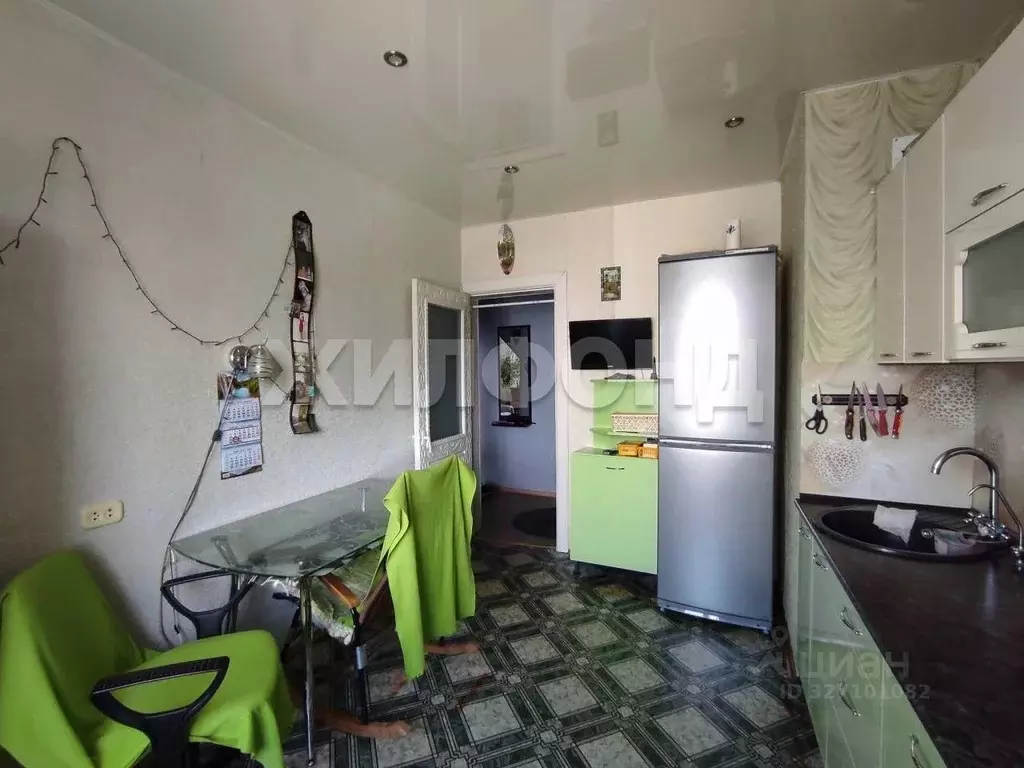 3-к кв. Новосибирская область, Искитимский район, Линево городское ... - Фото 1