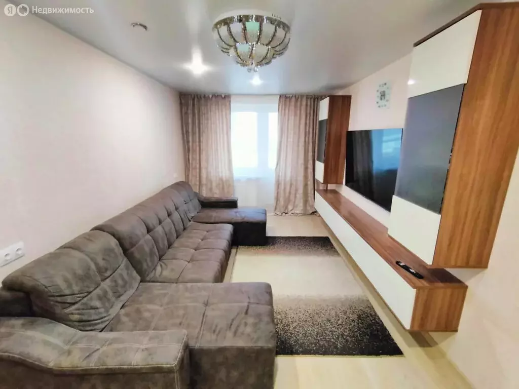 3-комнатная квартира: Киров, Московская улица, 211 (84.8 м) - Фото 0