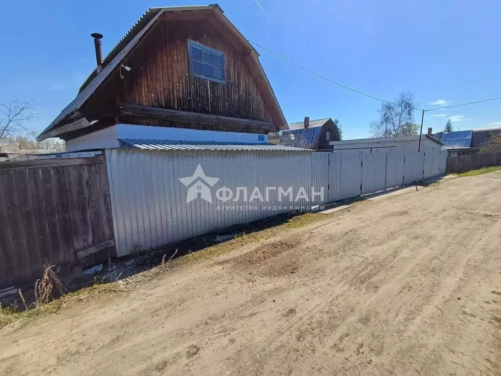Дом в Иркутская область, Усолье-Сибирское Строитель-2 СНТ, ул. ... - Фото 0