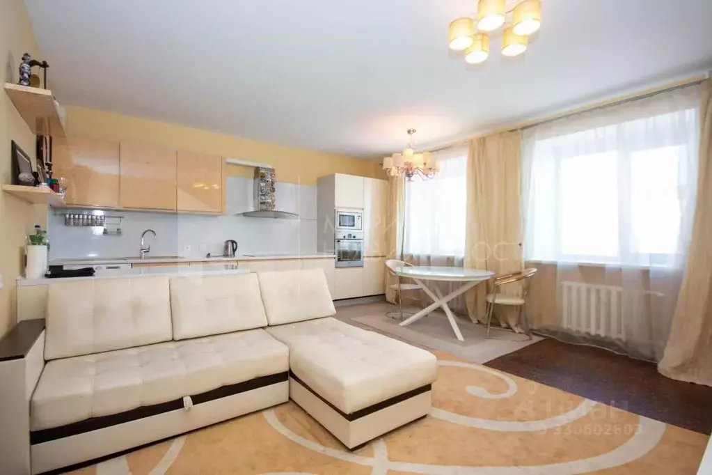 2-к кв. Тюменская область, Тюмень ул. Александра Матросова, 1к2 (82.5 ... - Фото 2