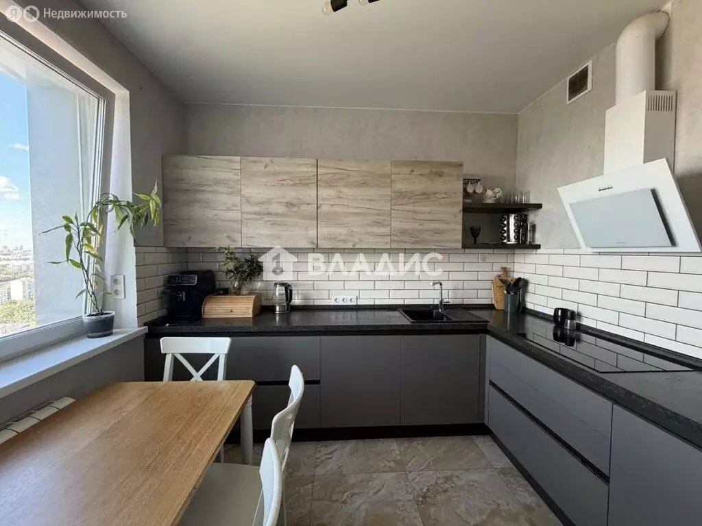 3-комнатная квартира: Москва, Михневская улица, 8 (79.8 м) - Фото 1