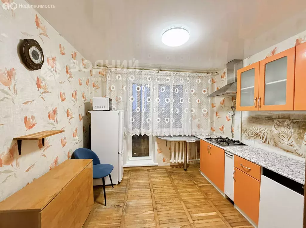 4-комнатная квартира: Чебоксары, улица Мичмана Павлова, 4к1 (86.6 м) - Фото 0