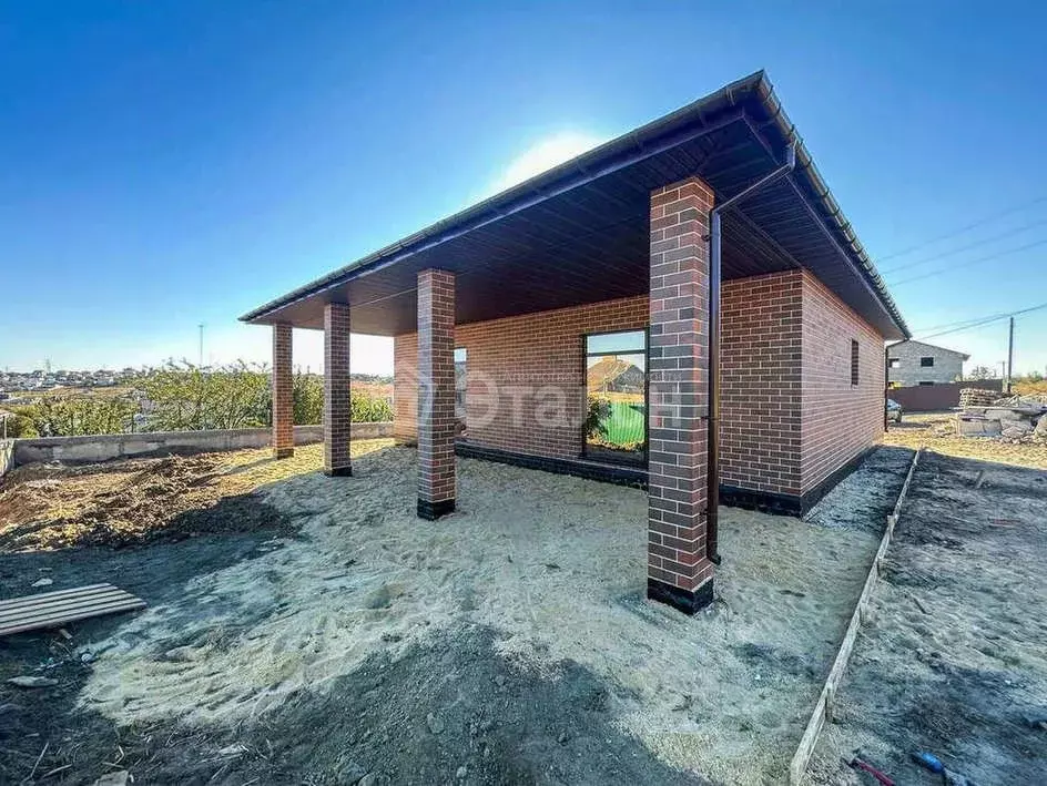 Дом в Волгоградская область, Волгоград Тирольская ул. (150 м) - Фото 1