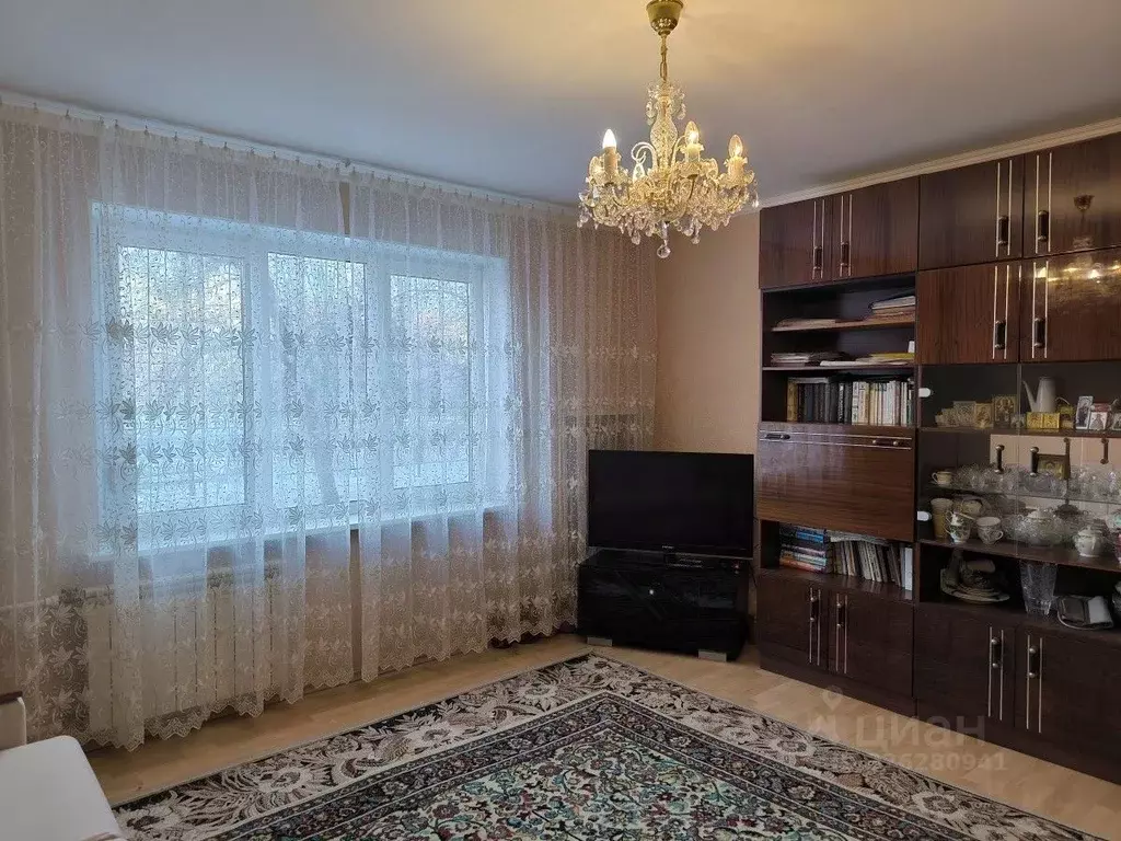 3-к кв. Омская область, Омск ул. 70 лет Октября, 20/2 (70.0 м) - Фото 1