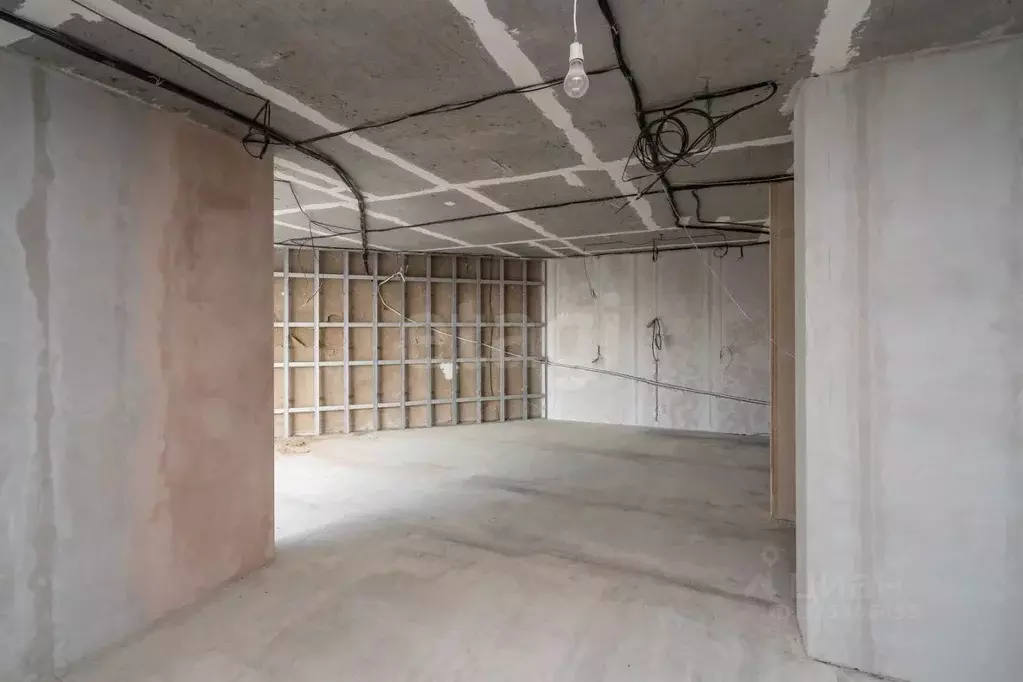 3-к кв. Хабаровский край, Хабаровск ул. Калинина, 8 (113.3 м) - Фото 1