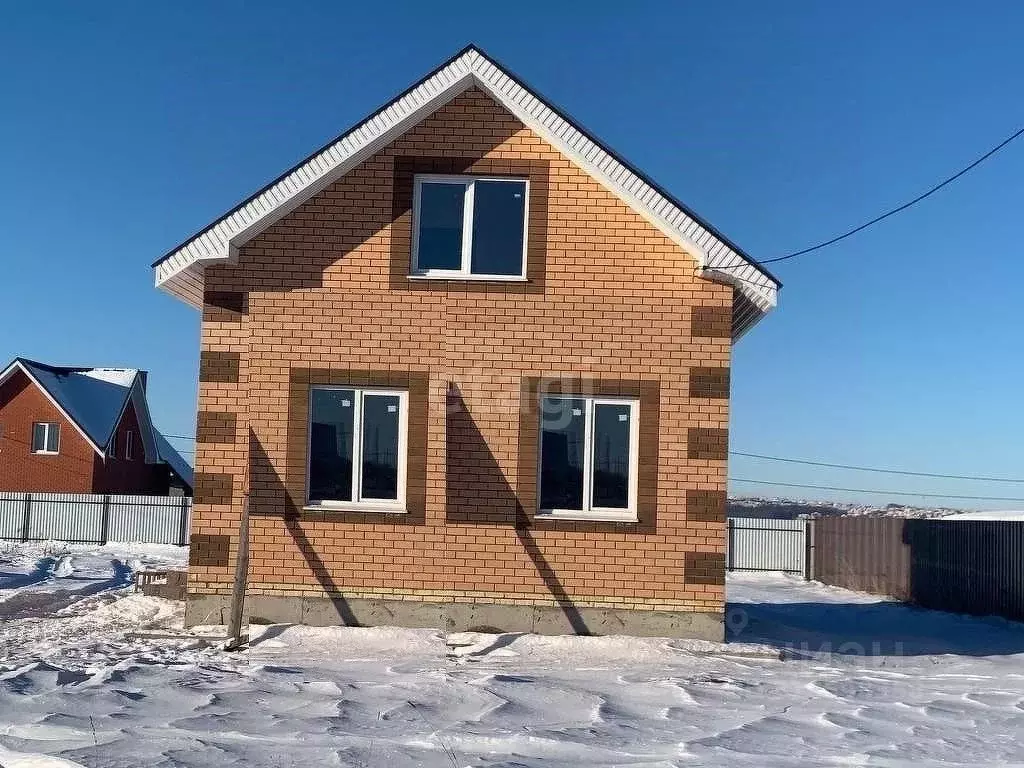 Дом в Башкортостан, Иглинский район, Акбердинский сельсовет, с. ... - Фото 0