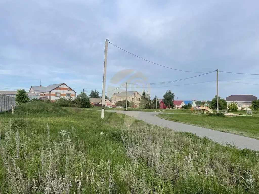 Участок в Белгородская область, Старооскольский городской округ, с. ... - Фото 0