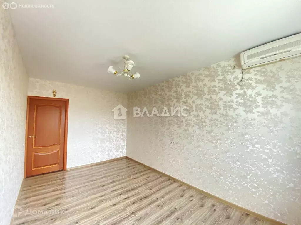 3-комнатная квартира: Волгоград, улица Репина, 5 (69.2 м) - Фото 2