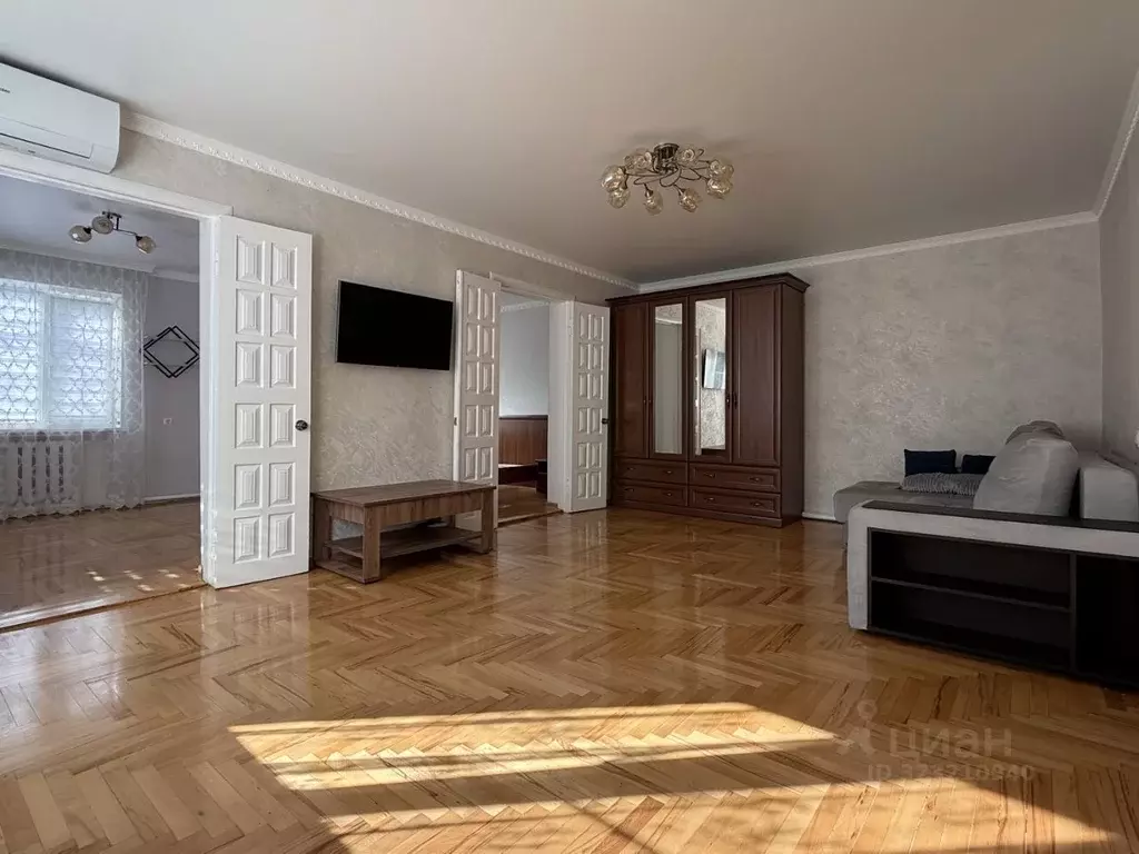 Дом в Ставропольский край, Пятигорск Бульварная ул., 11 (80 м) - Фото 1