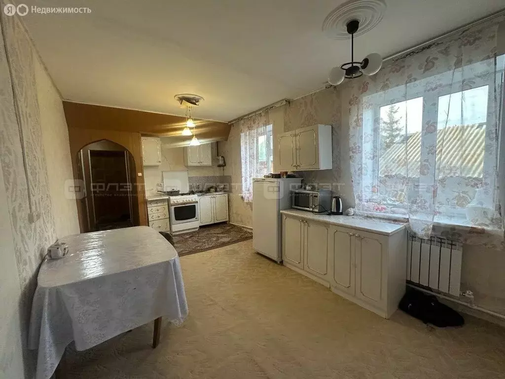 2-комнатная квартира: посёлок городского типа Апастово, Кооперативная ... - Фото 2