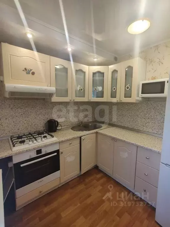 2-к кв. Удмуртия, Ижевск ул. 10 лет Октября, 20 (43.0 м) - Фото 0