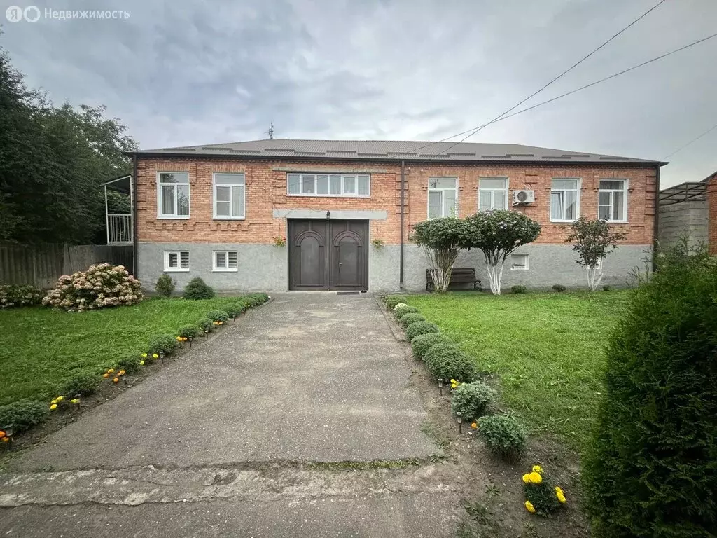Дом в Алагир, улица Дзержинского, 13 (280 м) - Фото 1